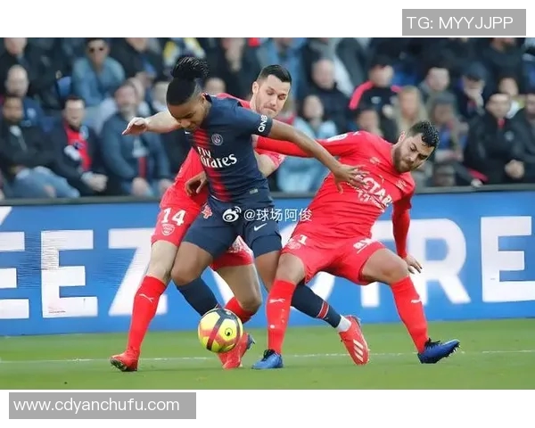 巴斯蒂亚与奥尔良的较量揭示法乙联赛的激烈竞争与战术博弈