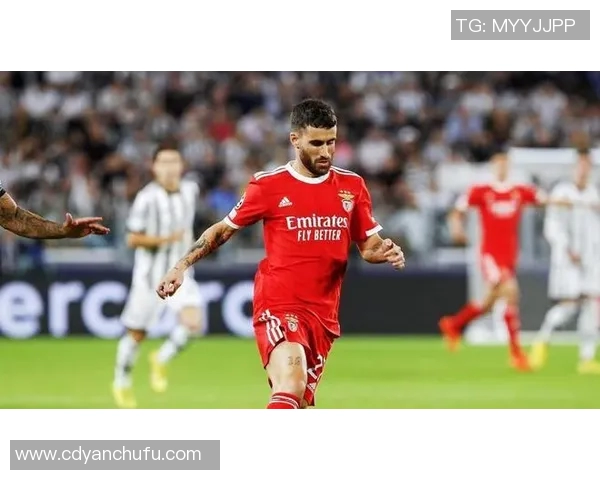 特温特与埃弗顿对决分析：战术布局与球员表现的全面解读