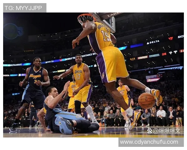 火箭与湖人精彩对决回顾2016年1月18日比赛录像分析与亮点总结 火箭与湖人精彩对决回顾2016年1月18日比赛录像分析与亮点总结